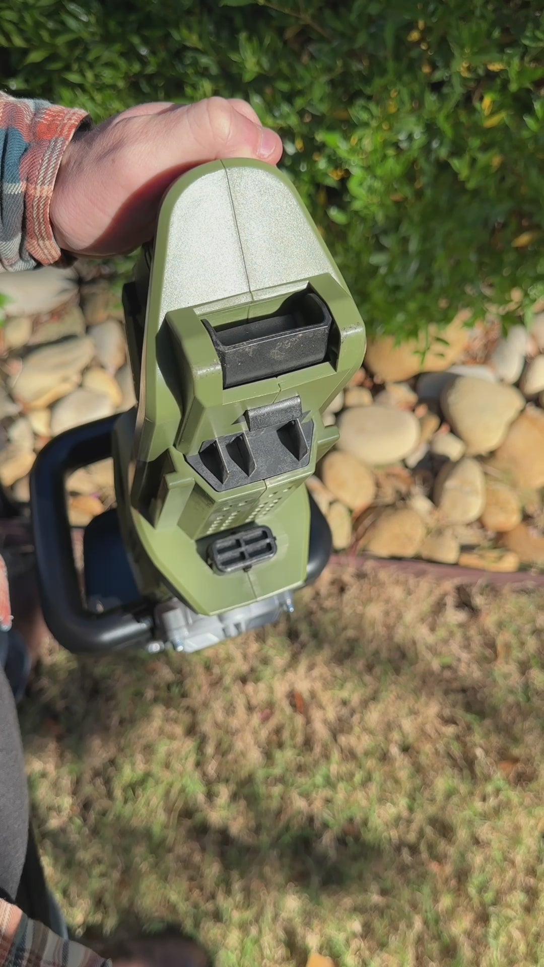 62V Cordless  25" Hedge Trimmer with 2.5 Ah Battery and Rapid Charger